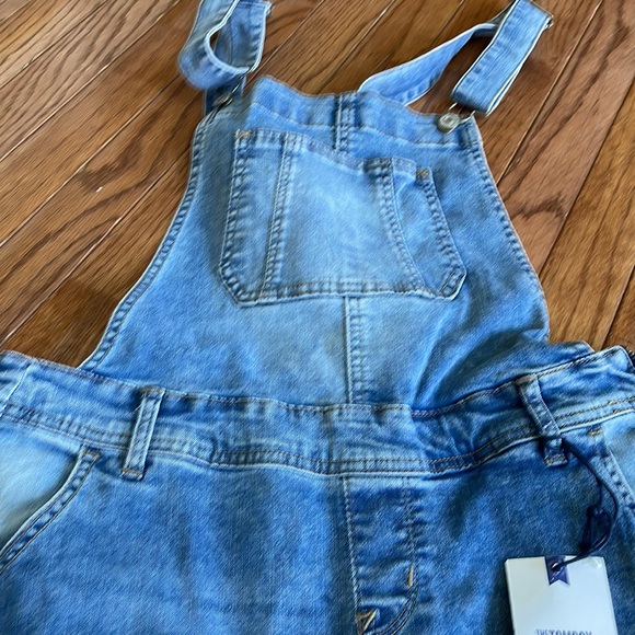 Nwt ankle overalls - Picture 2 of 7
